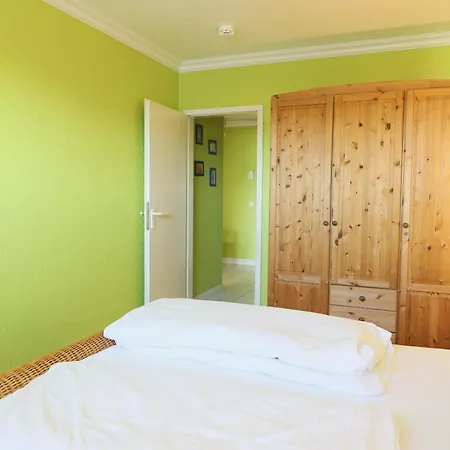 Geräumiges 2-zimmer-appartement In Der 3. Etage Des Hauses. * Westerland